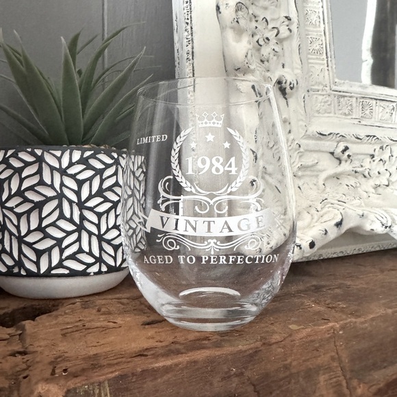 VINTAGE | 1984 Swanfort Wine Glass With Gift Box - Picture 1 of 4